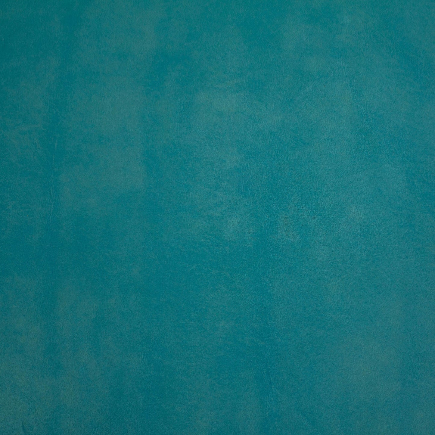 Highlands, Glacier, Spilltop® Water Resistance, Hospitality Leather Hide