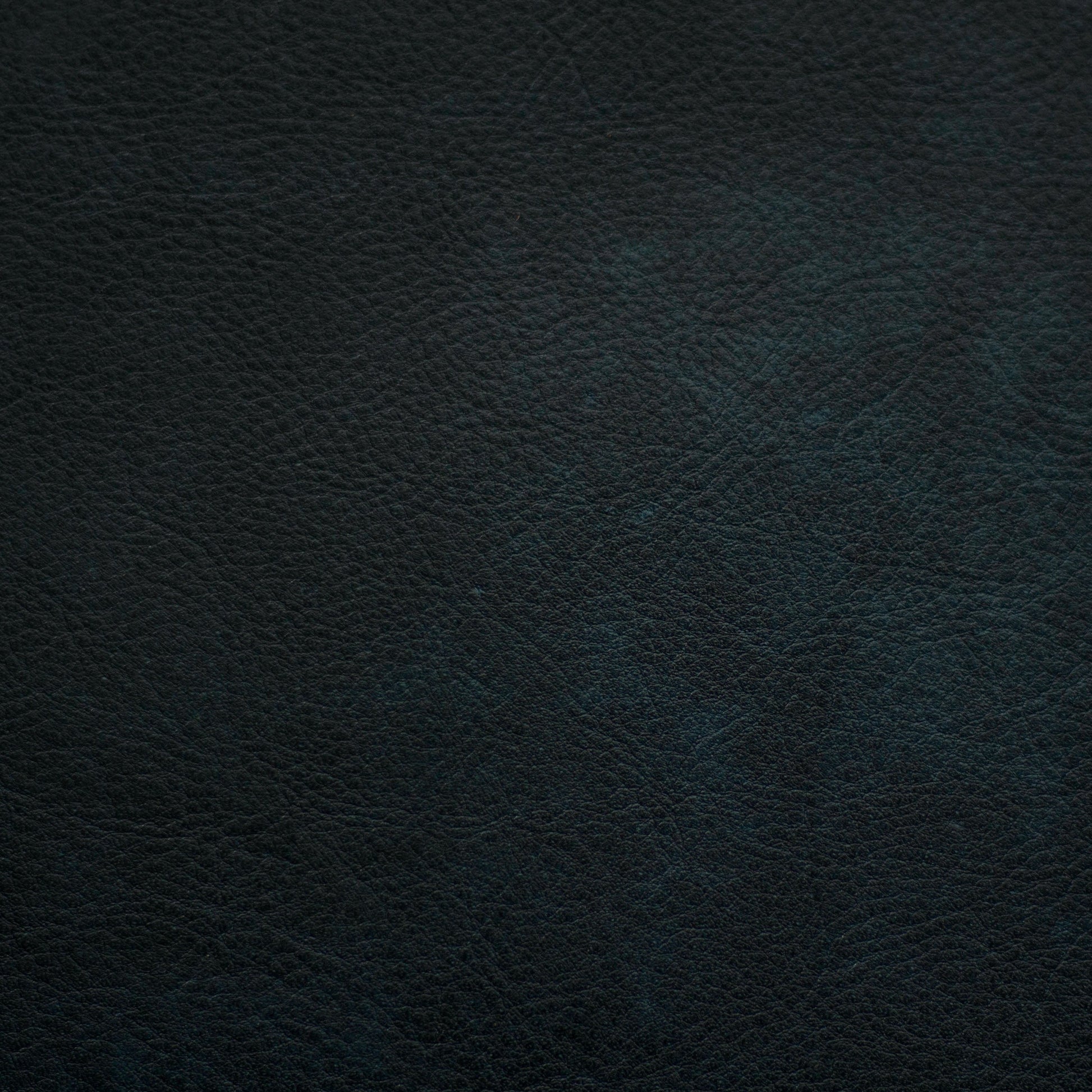 Manhattan, Azurite, Spilltop® Water Resistance, Hospitality Leather Hide